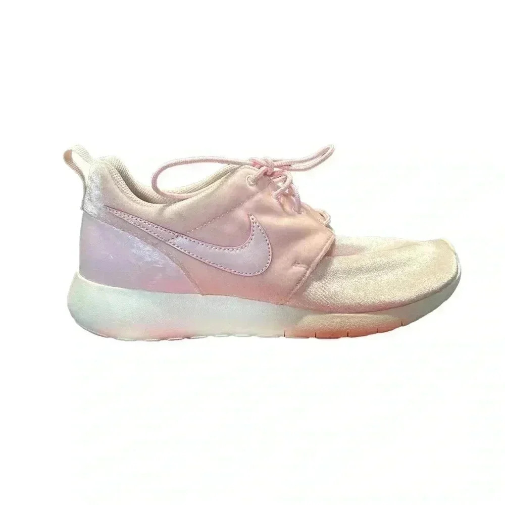 Nike Big Girls Roshe One Velvet Pink Finish Line Size 7 youth - Picture 9 of 9